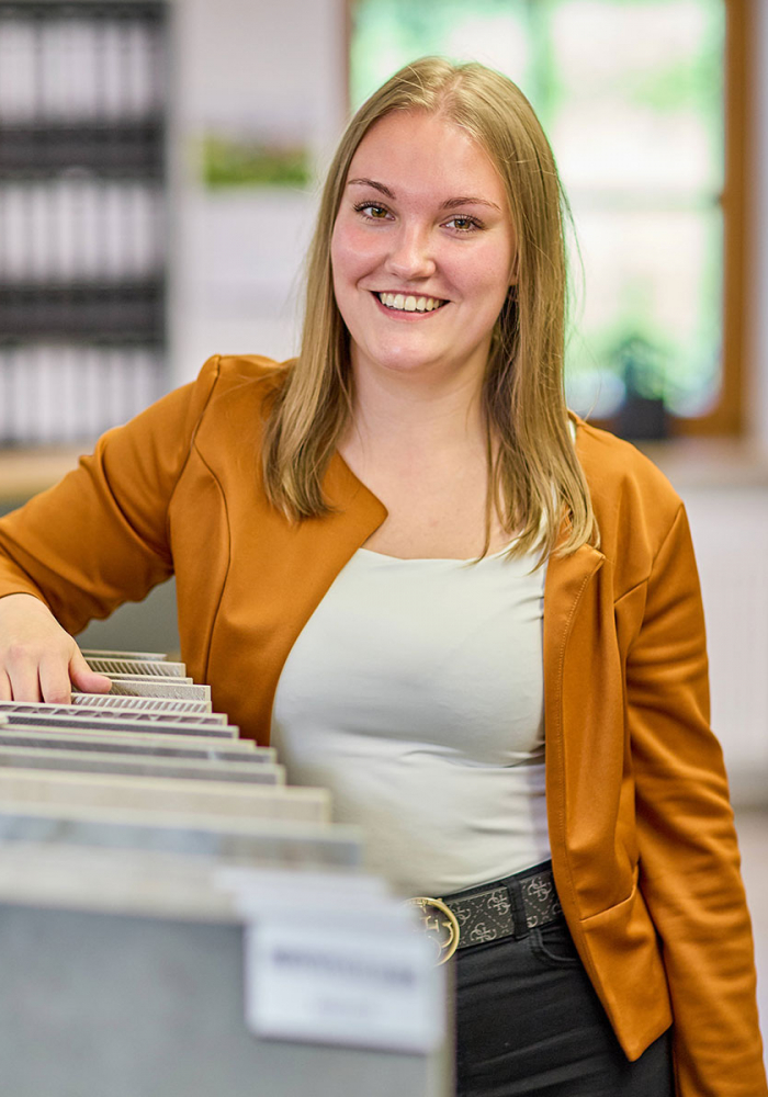 Annalena Nirschl | Verkauf und Verwaltung Annalena Nirschl | Verkauf und Verwaltung